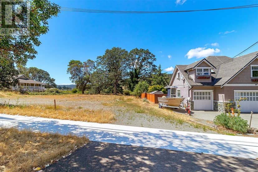 3158 Glen Lake Rd, Langford