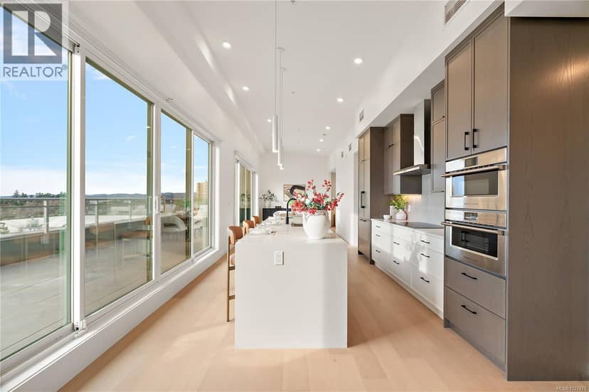 502 1102 Esquimalt Rd, Esquimalt
