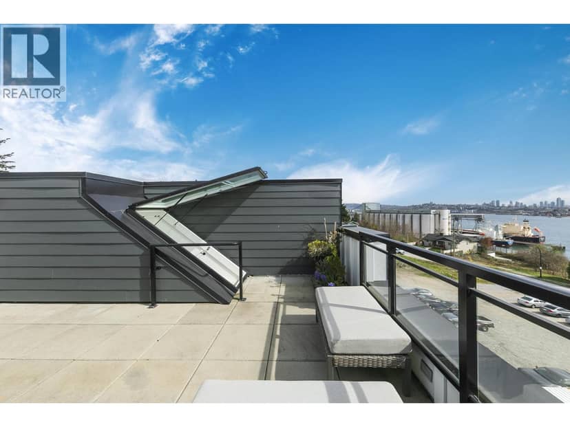 356 555 E 2nd Street, North Vancouver