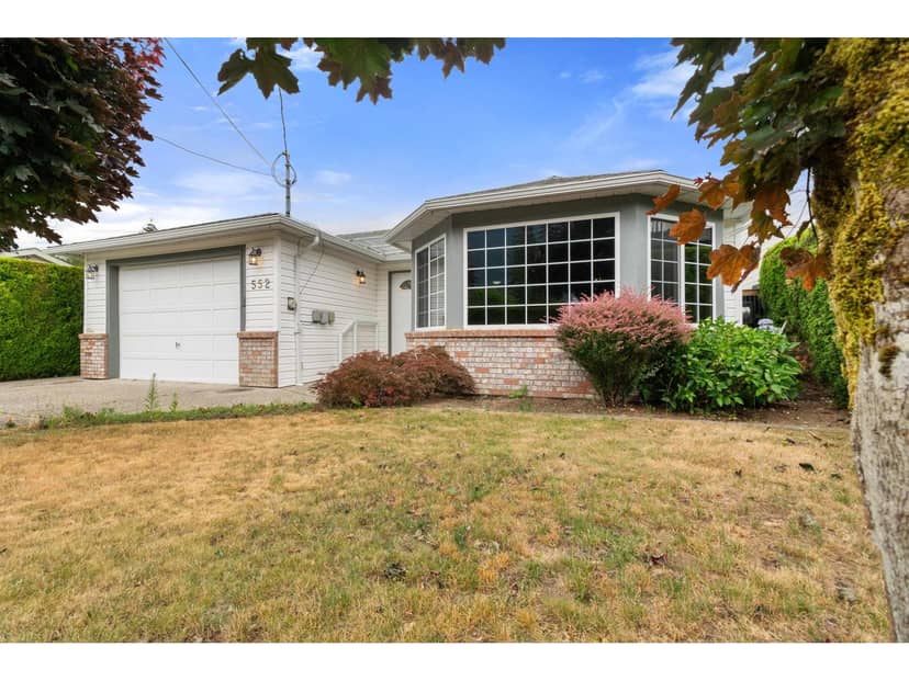 552 YALE STREET, Hope, Hope