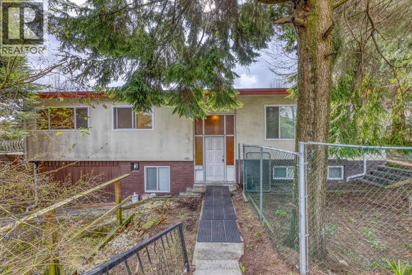 3302 E 5th Avenue, Vancouver
