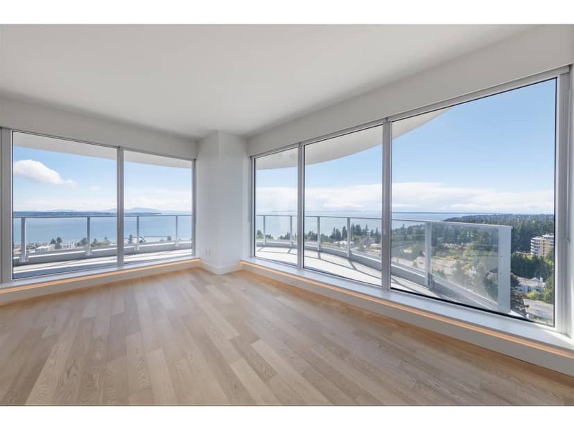 1605 1475 Foster Street, Surrey