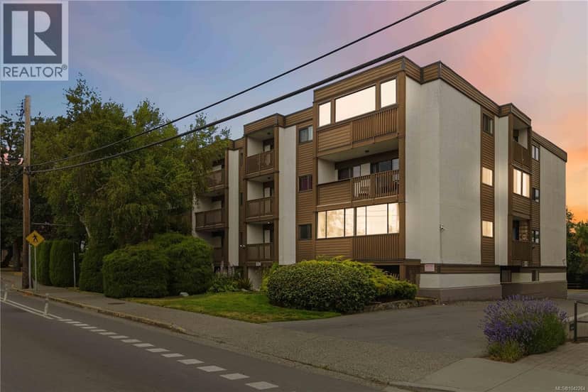 304 830 Esquimalt Rd, Esquimalt