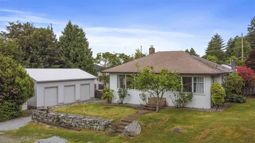 7489 Maple Street, Mission