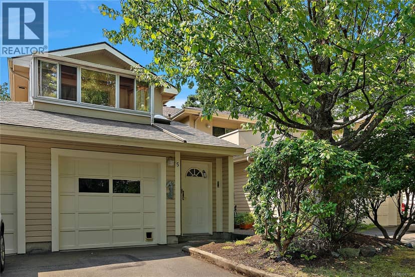 5 909 Admirals Rd, Esquimalt