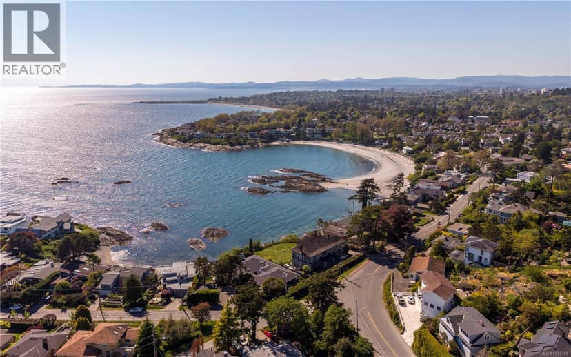 100 King George Terr, Oak Bay