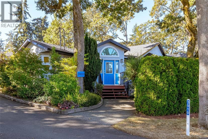 3910 Cedar Hill Cross Rd, Saanich