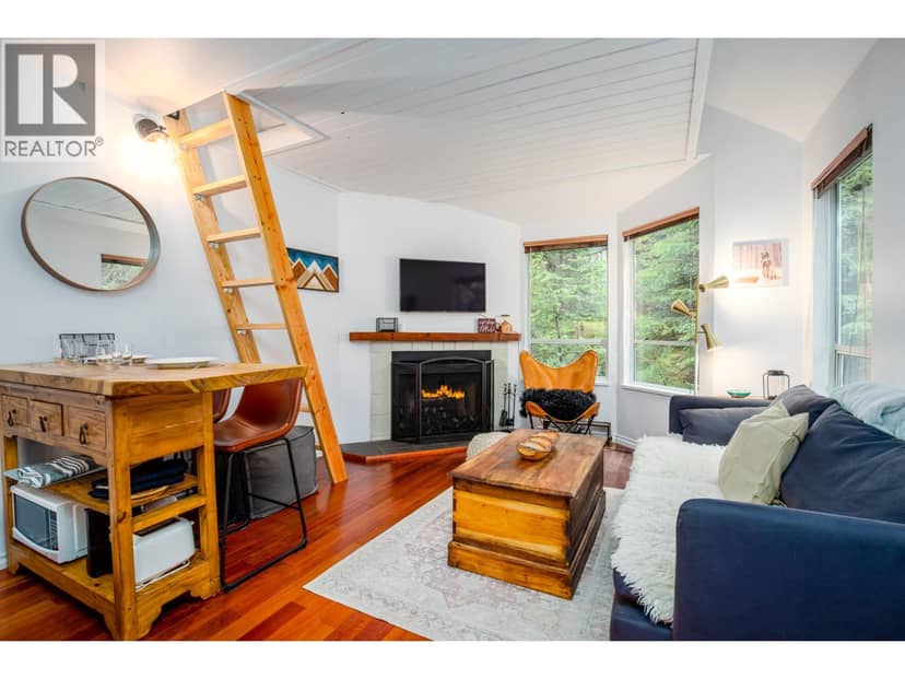 4 2247 Sapporo Drive, Whistler