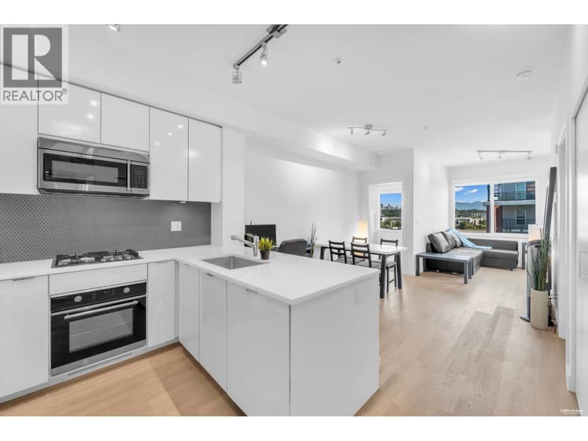 509 10011 River Drive, Richmond