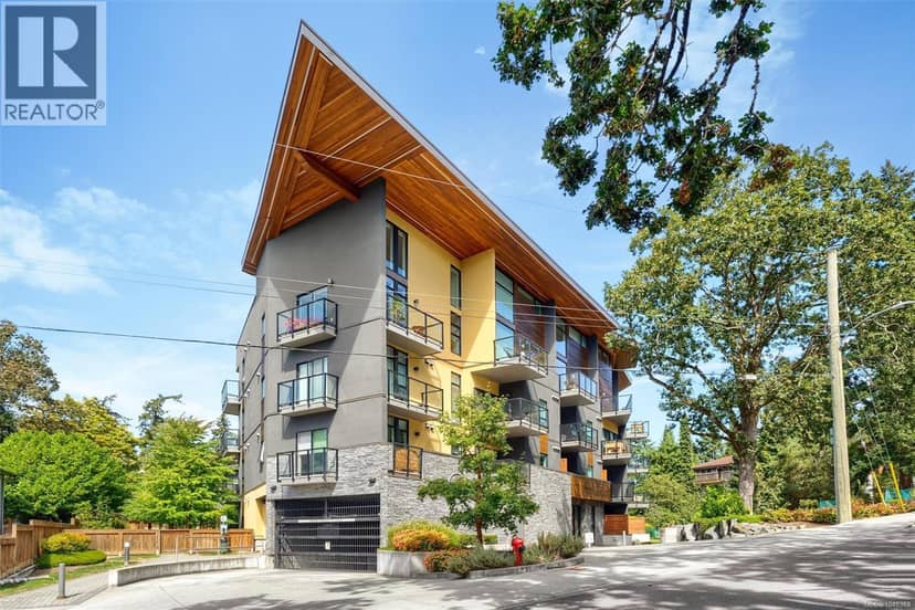 414 991 McKenzie Ave, Saanich