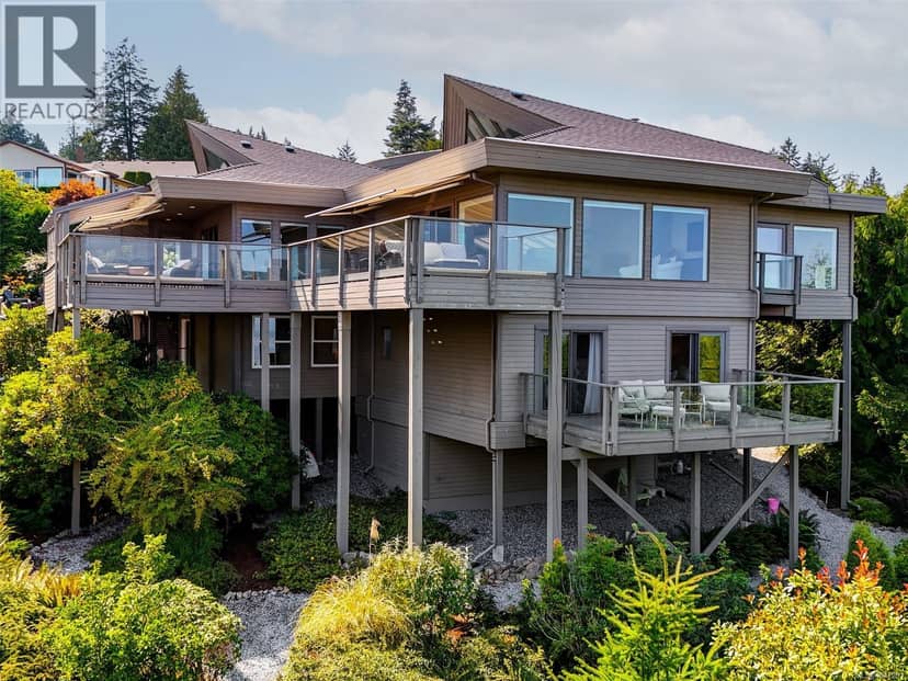 8865 Park Pacific Terr, North Saanich