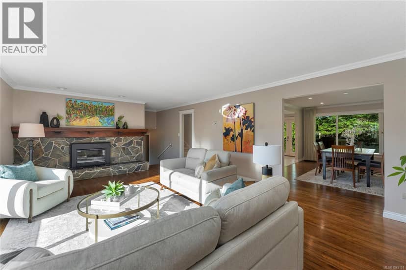 4052 Ebony Pl, Saanich
