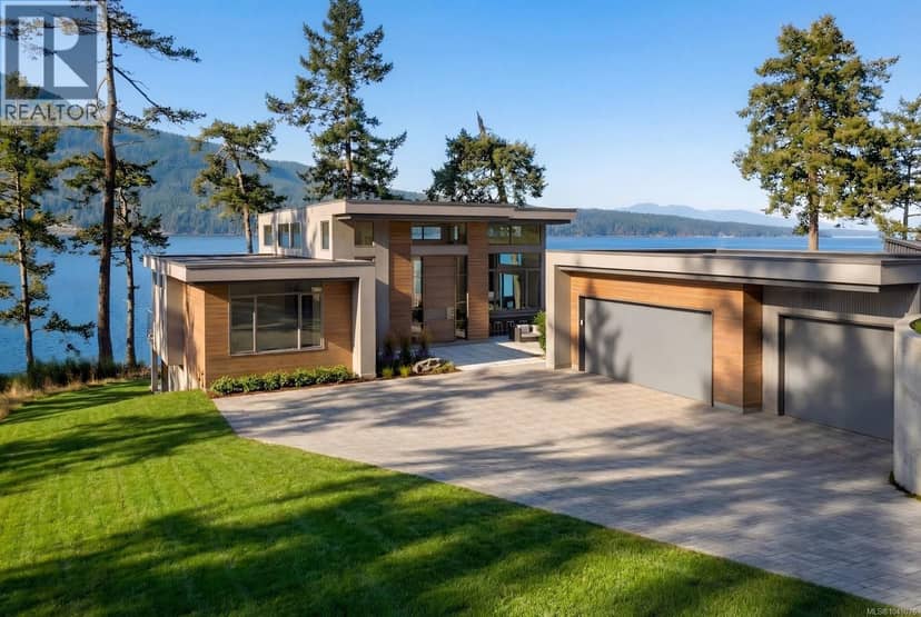 770 Lands End Rd, North Saanich