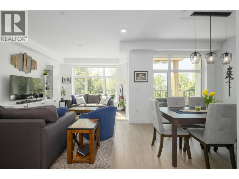 111 747 E 3rd Street, North Vancouver