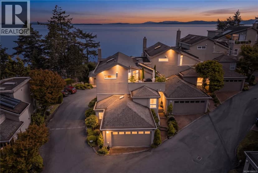 5 4771 Cordova Bay Rd, Saanich