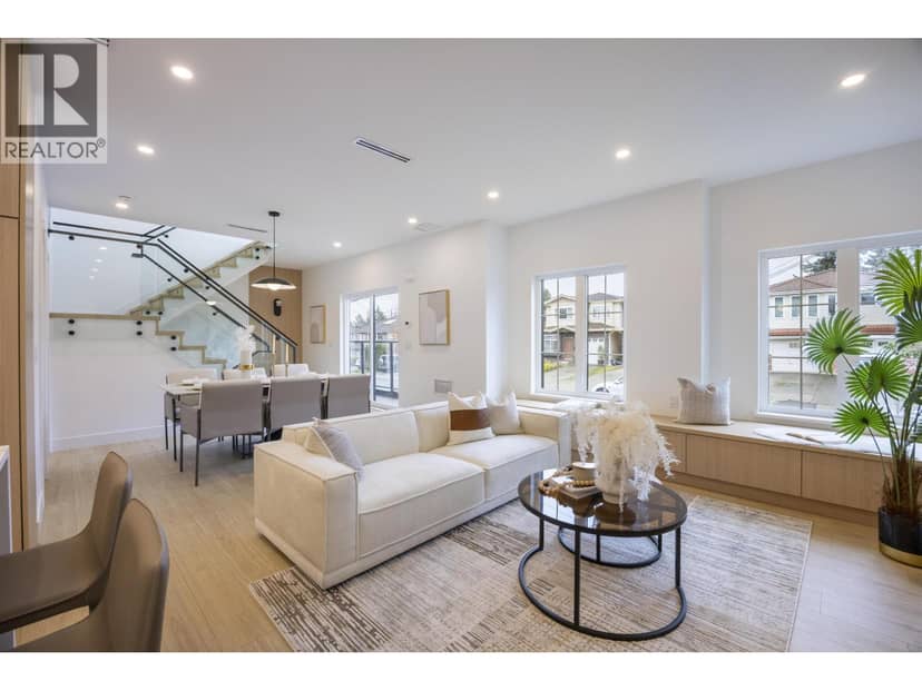 4 7353 12th Avenue, Burnaby