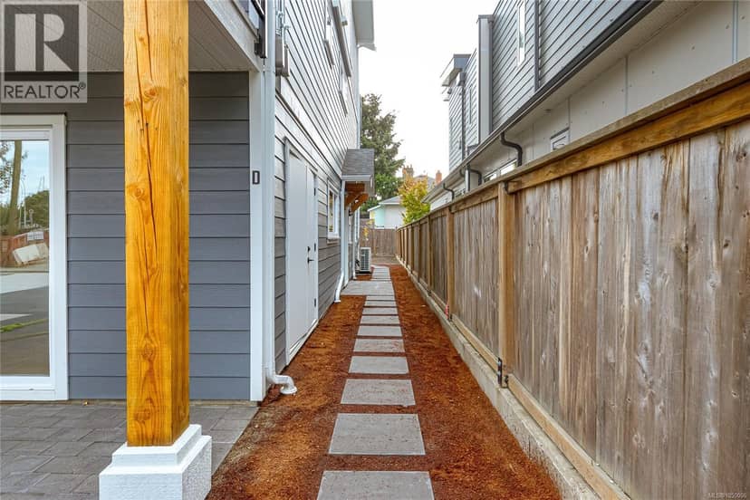 D 2235 Shelbourne St, Victoria