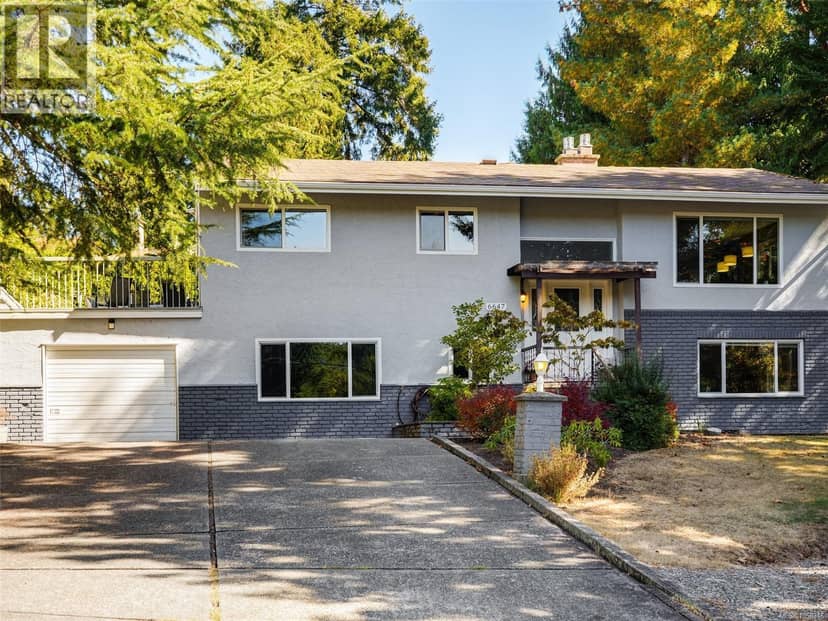 6647 Trudeau Terr, Central Saanich