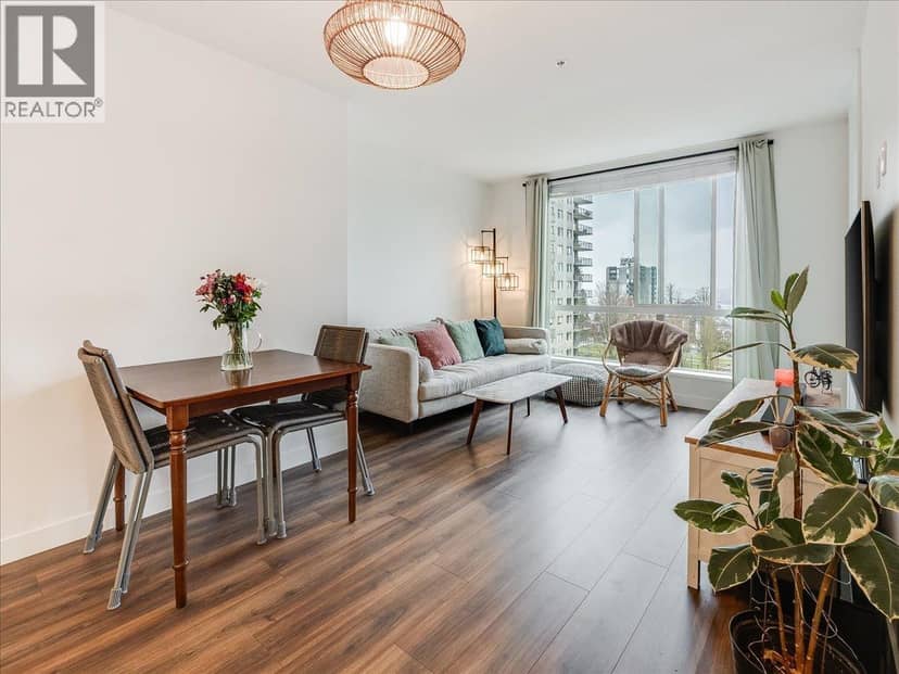 406 108 E 8th Street, North Vancouver
