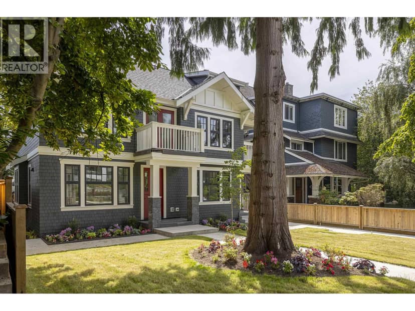 2566 W 2nd Avenue, Vancouver