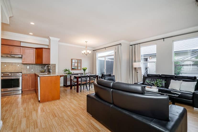 4 18055 70th Avenue, Surrey