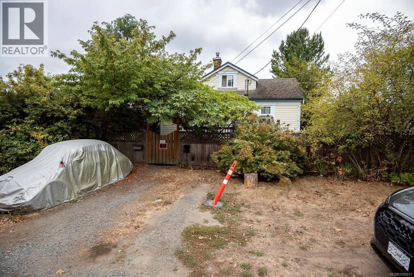 3814 Rowland Ave, Saanich