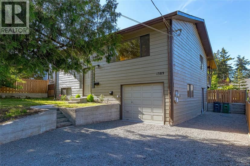 1389 Hastings St, Saanich