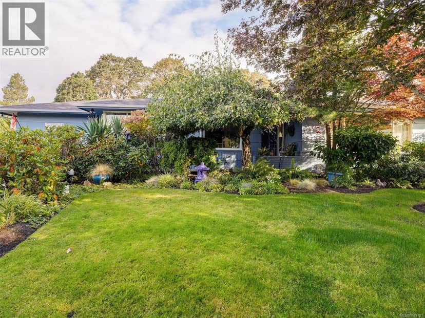 2064 Lansdowne Rd, Oak Bay