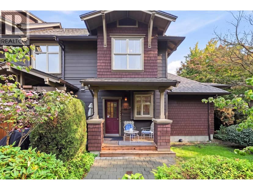 246 600 Park Crescent, New Westminster
