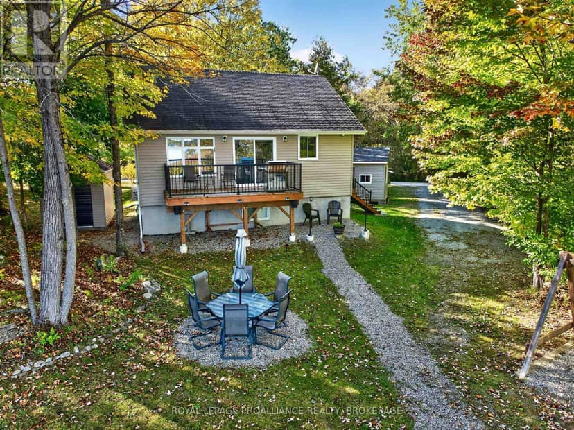 368 Troy Lake Road, Rideau Lakes