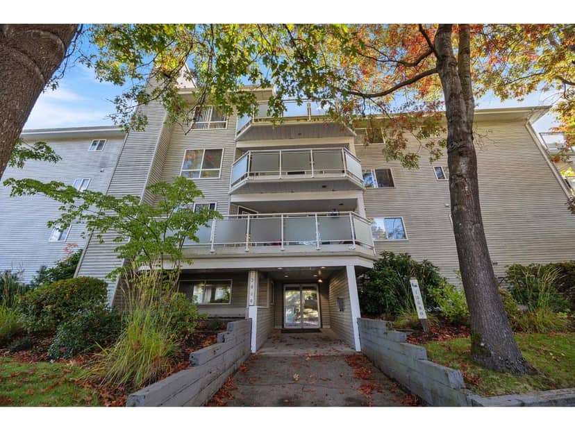 301 13680 84 Avenue, Surrey