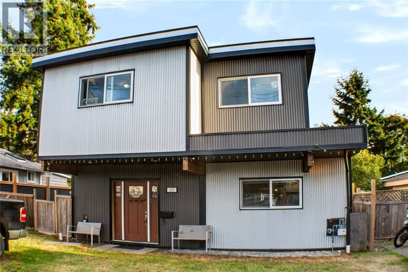 635 Hoffman Ave, Langford