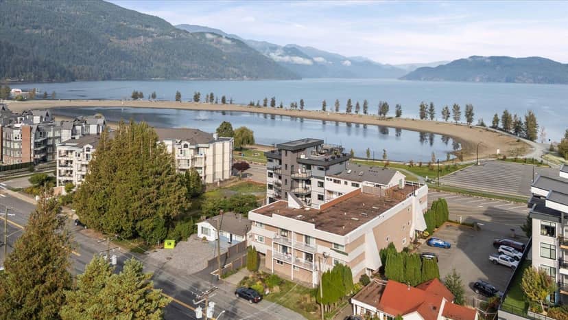1 450 ESPLANADE AVENUE, Harrison Hot Springs, Harrison Hot Springs