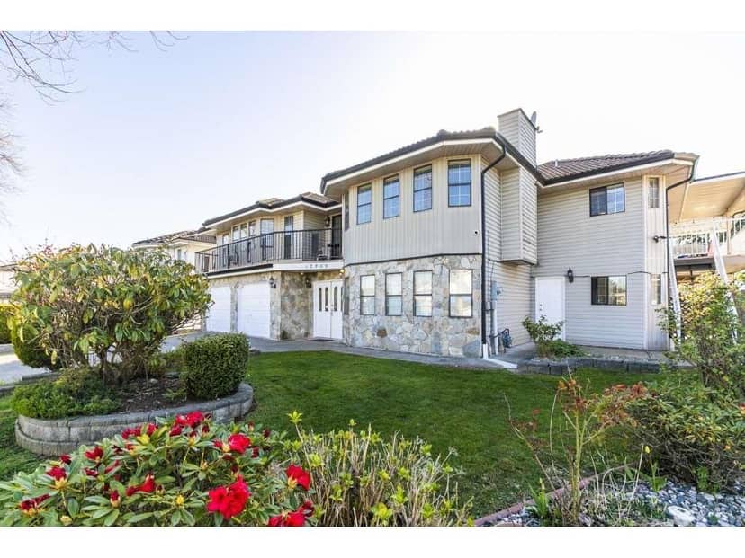 12353 81A Avenue, Surrey
