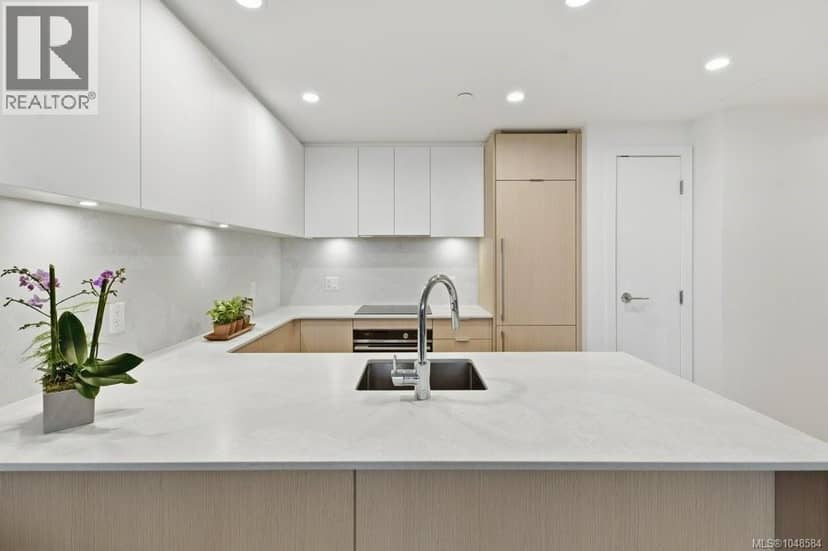 606 1100 Yates St, Victoria