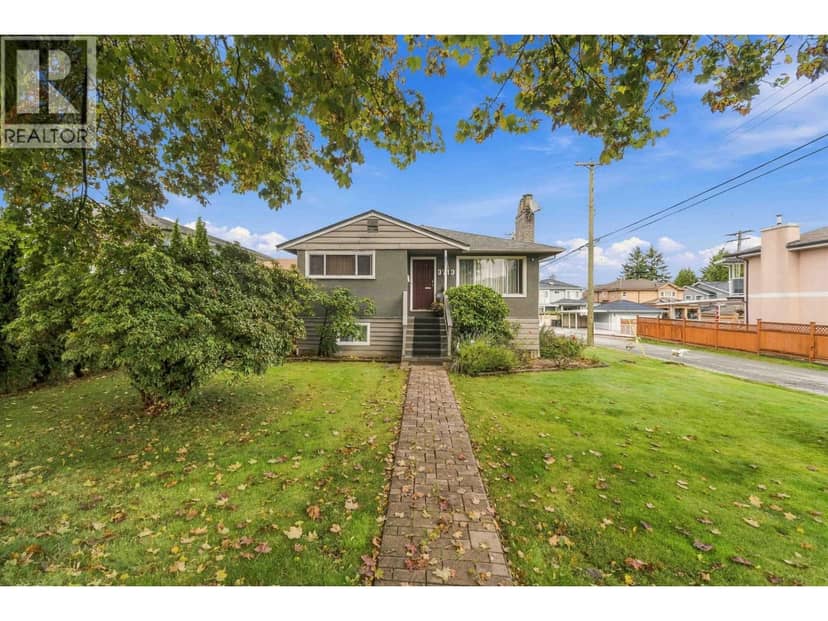 3713 Kincaid Street, Burnaby