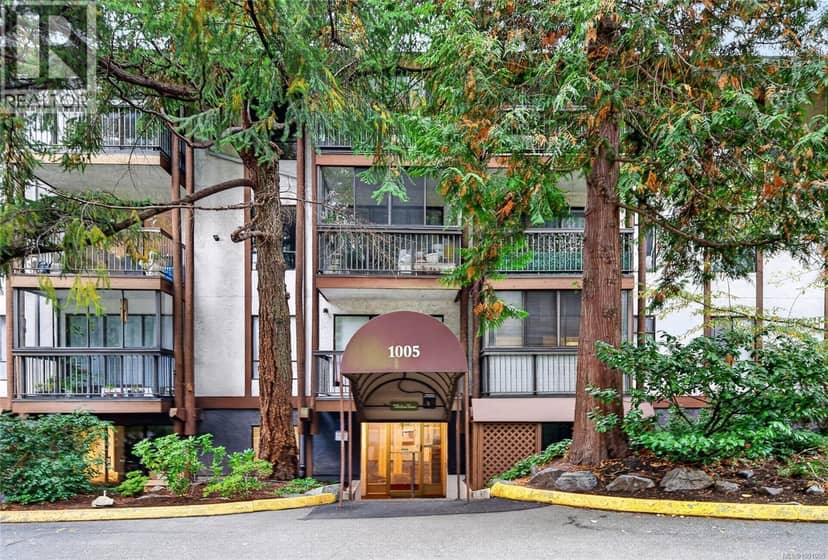412 1005 McKenzie Ave, Saanich