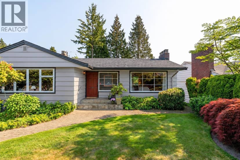 915 Wentworth Avenue, North Vancouver