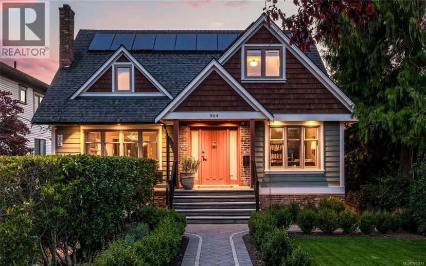 964 Newport Ave, Oak Bay