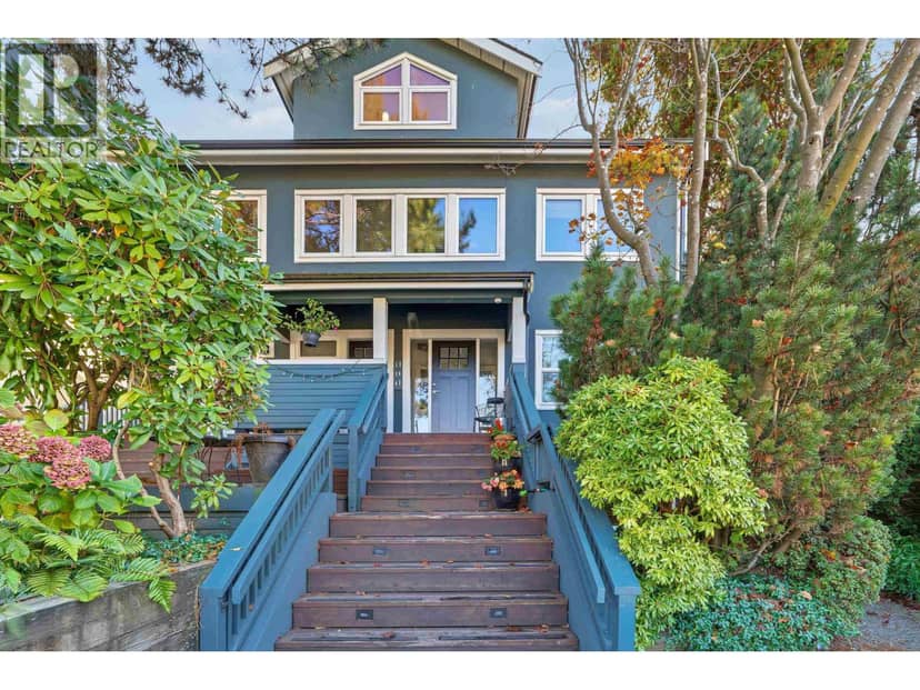 4 2682 W 8th Avenue, Vancouver