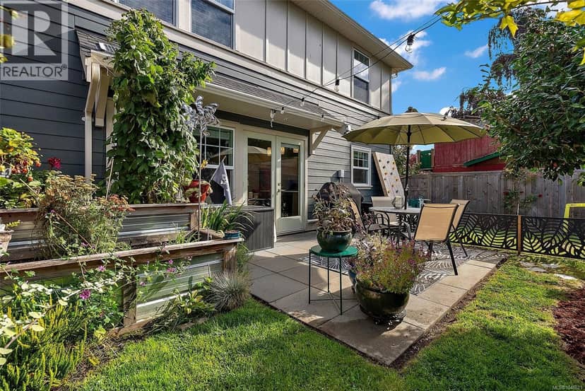 1113 Lyall St, Esquimalt