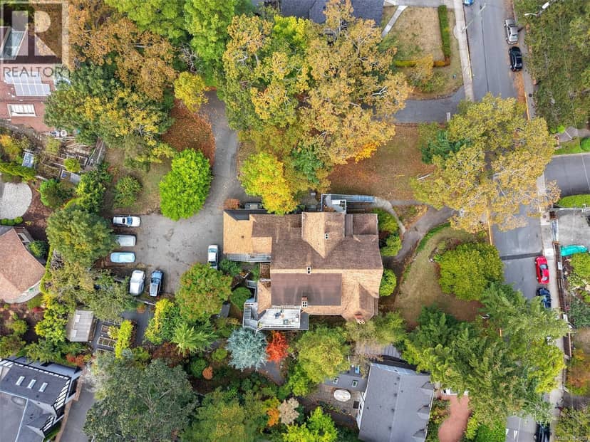 930 Pemberton Rd, Victoria