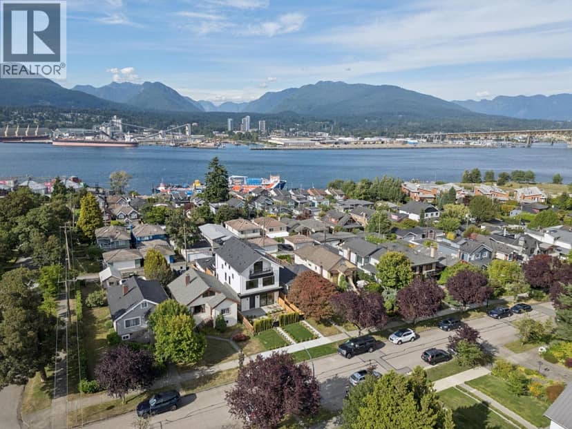 1 2815 Trinity Street, Vancouver