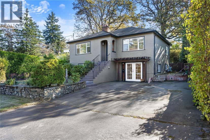1085 Hulford St, Saanich