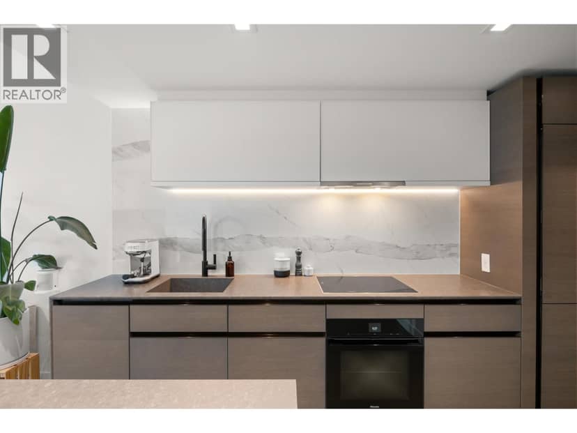 1404 620 Cardero Street, Vancouver