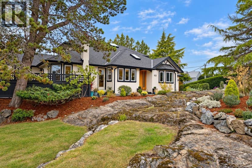 901 Foul Bay Rd, Victoria