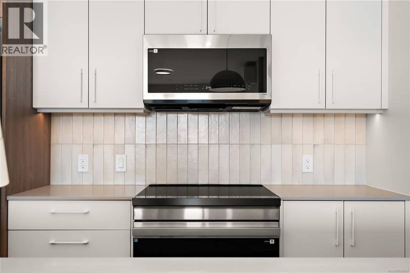 318 2881 Leigh Rd, Langford