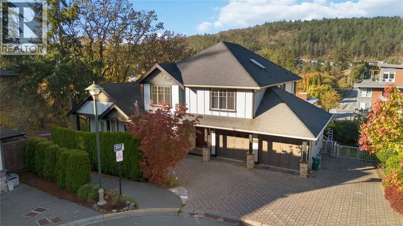 424 Nursery Hill Dr, View Royal