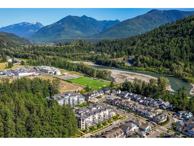 205 5384 TYEE LANE, Garrison Crossing, Chilliwack