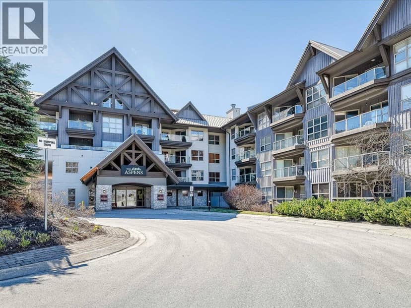 212 4800 Spearhead Drive, Whistler
